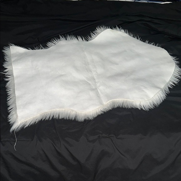 White Faux Fur Rug - Picture 5 of 8